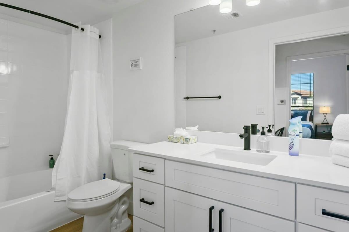 Cozysuites Glendale By The Stadium With Pool 02 Dış mekan fotoğraf